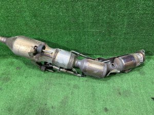 แคทาลิติก TOYOTA PRIUS OEM 1741037310 ZVW30 2012 2ZRFXE