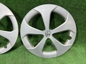 Колпак на колесо TOYOTA PRIUS OEM 1234567 ZVW30 2012