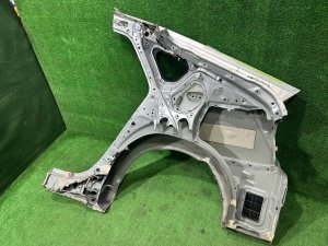 Aleta trasera derecha TOYOTA PRIUS OEM 61601-47090 ZVW30 2012 SILVER 1F7