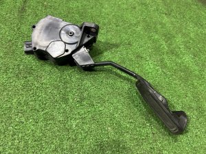 แป้นคันเร่ง TOYOTA PRIUS OEM 78110-12060 ZVW30 2012 SILVER 1F7