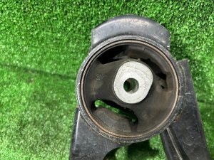 Apoio do motor Задняя TOYOTA PRIUS OEM 1237137090 ZVW30 2012 2ZRFXE