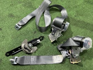 Rear seat belts TOYOTA PRIUS OEM 73360-47112-B0 73360-47112-B0 ZVW30 2012 SILVER 1F7