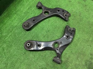 ปีกนกหน้า 48068-47050 48069-47050 TOYOTA PRIUS