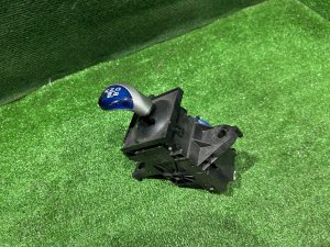 自动挡换挡机构 TOYOTA PRIUS OEM 3355047043B2 ZVW30 2012