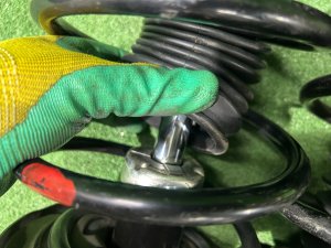 减震器 передние TOYOTA PRIUS OEM 48510-80573 48520-80293 ZVW30 2012 2ZRFXE