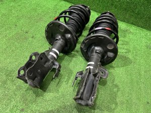 减震器 передние TOYOTA PRIUS OEM 48510-80573 48520-80293 ZVW30 2012 2ZRFXE