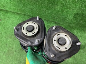 减震器 передние TOYOTA PRIUS OEM 48510-80573 48520-80293 ZVW30 2012 2ZRFXE