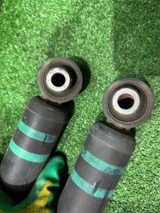 减震器 Задние амортизаторы TOYOTA PRIUS OEM 48530-80533 48231-47120 ZVW30 2012 2ZRFXE