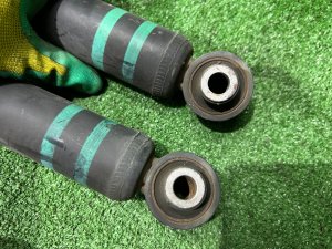 减震器 Задние амортизаторы TOYOTA PRIUS OEM 48530-80533 48231-47120 ZVW30 2012 2ZRFXE