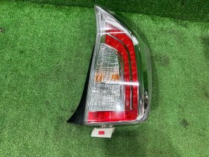 ไฟท้ายขวา пара 81551-47170 TOYOTA PRIUS
