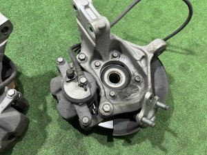 Ступицы передние TOYOTA PRIUS OEM 43550-47011 43512-47040 ZVW30 2012 2ZRFXE