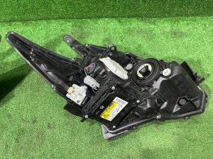 ไฟหน้า ксенон TOYOTA PRIUS OEM 8114547381 8118547381 ZVW30 2012
