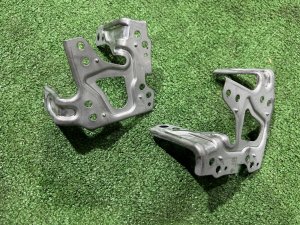 ขายึดเครื่องเสียง 86212-47050 86211-47050 TOYOTA PRIUS