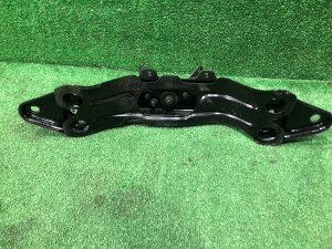 คานรองเกียร์ SUBARU LEGACY OEM 41011AE000 41022AE120 BH5 2000 EJ206 AT