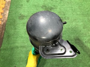 バキュームタンク SUBARU LEGACY OEM 16103AA051 BH5 2000 EJ206 AT