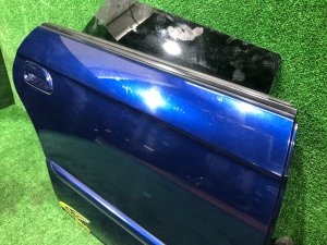 Puerta trasera derecha SUBARU LEGACY OEM 60400AE400 BH5 2000 BLUE 95H
