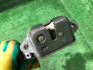 Tailgate lock SUBARU LEGACY OEM 60319FA200 BH5 2000 BLUE 95H