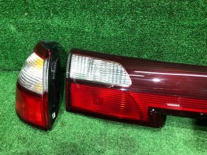 Tail light set SUBARU LEGACY OEM 84251AE000 84201AE200 84201AE210 BH5 2000