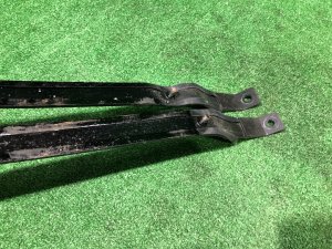 油箱固定带 SUBARU LEGACY OEM 42017AE010 42017AE000 BH5 2000 EJ206 AT