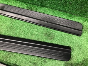 Накладки на пороги черные SUBARU LEGACY OEM 94060AE000ML 94060AE010ML 94061AE000ML 94061AE010ML BH5 2000 BLUE 95H