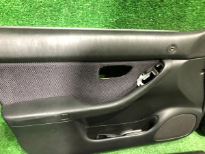 Обшивка дверей SUBARU LEGACY OEM 94210AE660ML 94210AE670ML BH5 2000 BLUE 95H