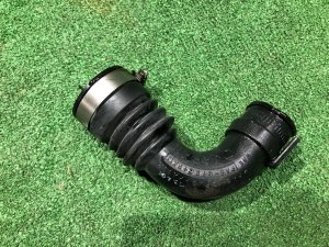 Патрубок Интеркулера правый SUBARU LEGACY OEM 14462AA081 BH5 2000 EJ206 AT