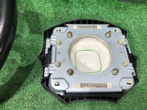 Volante MOMO SUBARU LEGACY OEM 34311AE100 BH5 2000 BLUE 95H