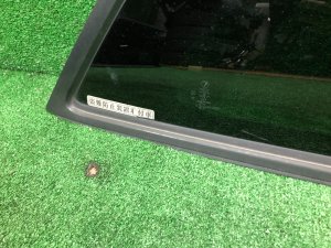 กระจกท้ายขวา целый молдинг SUBARU LEGACY OEM 65210AE040NB BH5 2000
