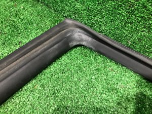 ยางขอบประตูขวา SUBARU LEGACY OEM 63521AE020 BH5 2000 BLUE 95H