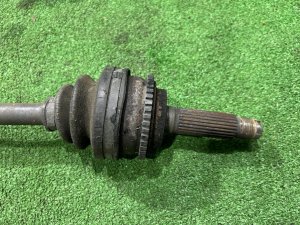 Palier trasero SUBARU LEGACY LANCASTER OEM 28421AE051 28421AE061 BHE 2002 EZ30 AT