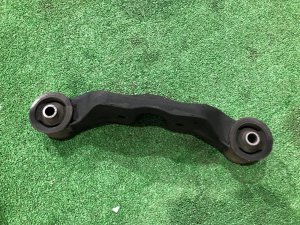 差速器支座 SUBARU LEGACY LANCASTER OEM 41310AE020 BHE BH9 BH5 BE5 BE9 BEE 2002 EZ30