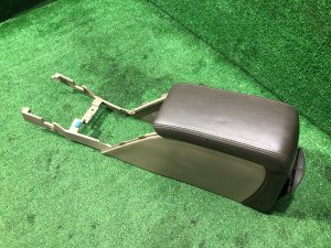 グローブボックス・アームレスト КОЖА SUBARU LEGACY LANCASTER OEM 92111AE010AD BHE BH9 BH5 2002 SILVER/GREY 1U2