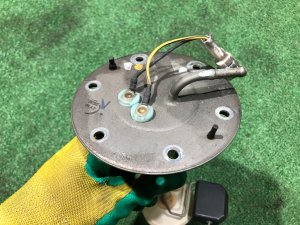 เซ็นเซอร์วัดระดับน้ำมัน SUBARU LEGACY LANCASTER OEM 42081AE010 BHE BH9 BH5 BE5 BE9 BEE 2002 EZ30