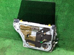 左リアドア SUBARU LEGACY LANCASTER OEM 60400AE430 BHE BH9 2002 SILVER/GREY 1U2