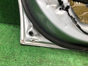 左リアドア SUBARU LEGACY LANCASTER OEM 60400AE430 BHE BH9 2002 SILVER/GREY 1U2