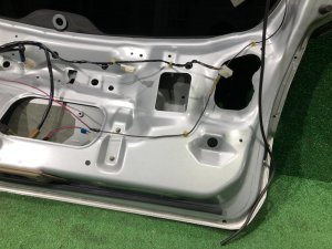 ประตูท้าย SUBARU LEGACY LANCASTER OEM 60800AE040 BHE BH9 BH5 2002 SILVER/GREY 1U2