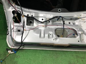 ประตูท้าย SUBARU LEGACY LANCASTER OEM 60800AE040 BHE BH9 BH5 2002 SILVER/GREY 1U2