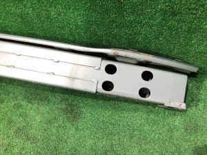 Refuerzo del parachoques delantero SUBARU LEGACY LANCASTER OEM 57711AE340 BHE BH9 2002