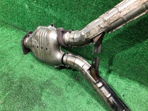 三元催化器 SUBARU LEGACY LANCASTER OEM 44101AE040 44101AE050 BHE BEE 2002 EZ30