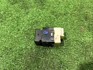 สวิตช์ Power/Hold SUBARU LEGACY LANCASTER OEM 83245AE000 BHE BH9 BH5 2002 EZ30