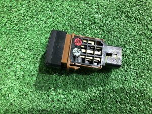 Interruptor VDC SUBARU LEGACY LANCASTER OEM 83001AE100 BHE BH9 BH5 2002 EZ30