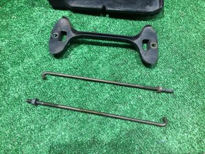 ขายึดแบตเตอรี่ SUBARU LEGACY LANCASTER OEM 82182AA040 82161AA040 82122AA011 BHE BH9 BH5 BE5 BE9 BEE 2002