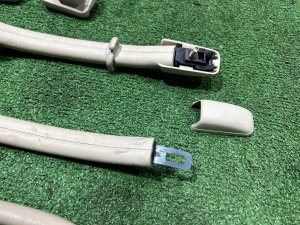 มือจับเพดาน Крепления сетки SUBARU LEGACY LANCASTER OEM 92041AE020GF 92043AE000GF 92045AE000GF 92045AE010GF BHE BH9 BH5 2002 SILVER/GREY 1U2