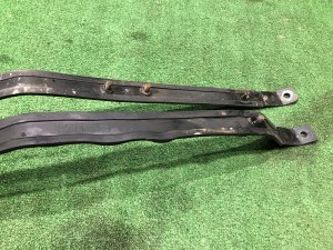 Fuel tank straps SUBARU LEGACY LANCASTER OEM 42017AE010 42017AE000 BHE BH9 BH5 2002 EZ30