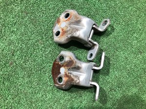 左フロントドアヒンジ SUBARU LEGACY LANCASTER OEM 61220AC000 61220AC010 BHE BH9 BH5 2002 SILVER/GREY 1U2