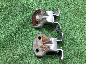 右フロントドアヒンジ SUBARU LEGACY LANCASTER OEM 61220AC000 61220AC010 BHE BH9 BH5 2002 SILVER/GREY 1U2