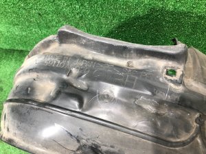 右フロントインナーフェンダー SUBARU LEGACY LANCASTER OEM 59110AE020 BHE BH9 2002 SILVER/GREY 1U2