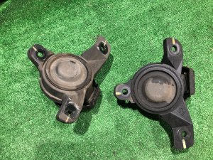 Engine mounts 41022AE100 41022AE110 SUBARU LEGACY LANCASTER
