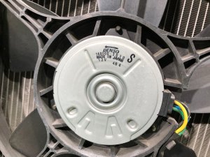 发动机水箱 SUBARU LEGACY LANCASTER OEM 45111AE060 BHE BEE 2002 EZ30