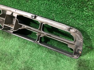 Radiator grille SUBARU LEGACY LANCASTER OEM 91121AE260 BHE BH9 2002 SILVER/GREY 1U2